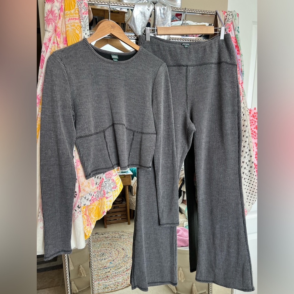 Wild Fable Set Ribbed Flare Leggings & Long Sleeve Corset Seam Top